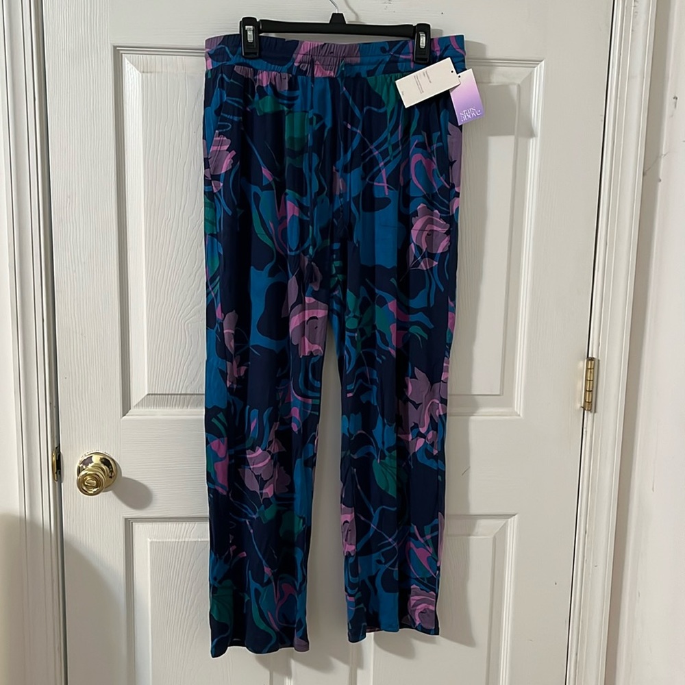2 pair lounge pants with pockets size L